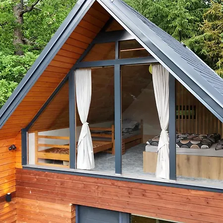 木屋 Pod Dubem Kamenak